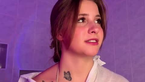 Lina  online show from 19, 12, 2025