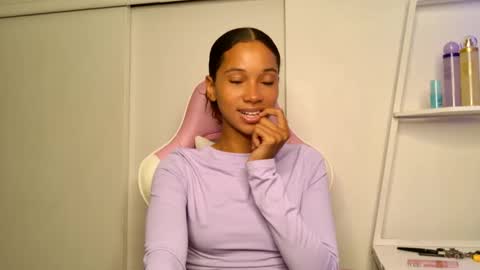 Snapshot of cedaya555 chatting on 10, 9, 2025 CEDAYA555 online show from 10, 9, 2025