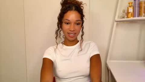 Snapshot of cedaya555 chatting on 23, 10, 2025 CEDAYA555 online show from 23, 10, 2025