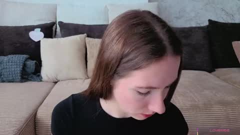 Josie Manesi online show from 18, 5, 2026