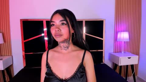 Snapshot of celeeste18 chatting on 4, 11, 2025 Celeeste18 online show from 4, 11, 2025