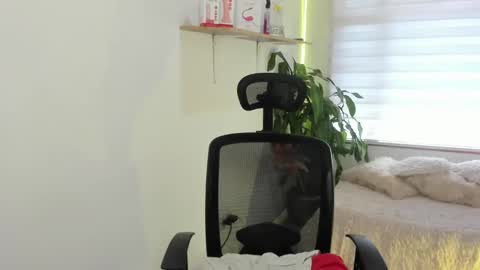 celeste_bonnet1 online show from 25, 9, 2025