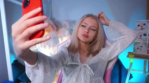 Celeste  online show from 8, 11, 2025