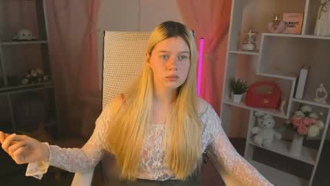 your cute kitty online show from 15, 4, 2026