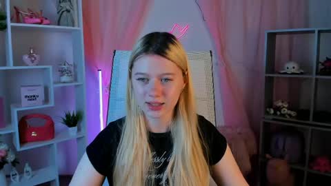 your cute kitty online show from 5, 5, 2026