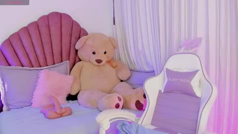 Snapshot of celestte_ruizz chatting on 15, 11, 2025 700 110 p online show from 15, 11, 2025