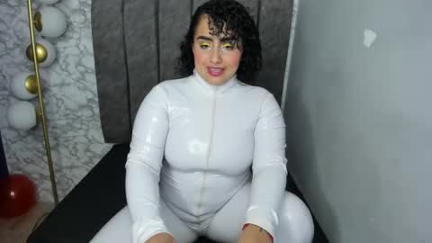 Snapshot of celestte_sweet chatting on 13, 12, 2024 online show from 13, 12, 2024