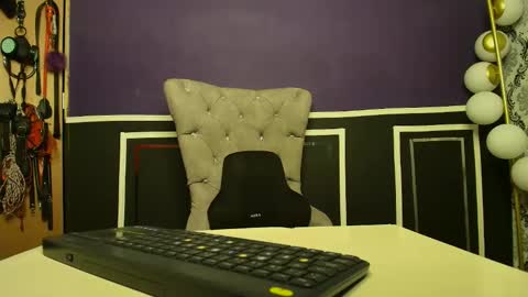 Snapshot of celestte_sweet chatting on 21, 4, 2026 online show from 21, 4, 2026