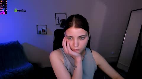 Snapshot of celine_sun chatting on 8, 9, 2025 celine_sun online show from 8, 9, 2025