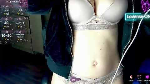 Snapshot of celinereyys chatting on 8, 1, 2026 celinereyys online show from 8, 1, 2026