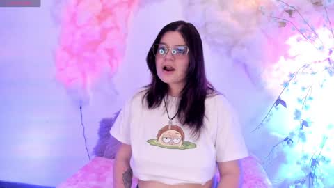 Hello guys my name is Sofi and Lizzie and  Vanessa online show from 29, 1, 2025