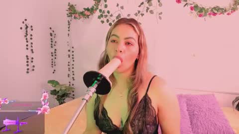 Hello guys my name is Sofi and Lizzie and  Vanessa online show from 27, 11, 2025