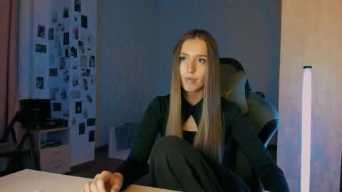 my name is Eva online show from 13, 12, 2025