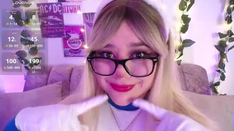 Snapshot of chaarlotte_1 chatting on 31, 10, 2025 charlotte online show from 31, 10, 2025