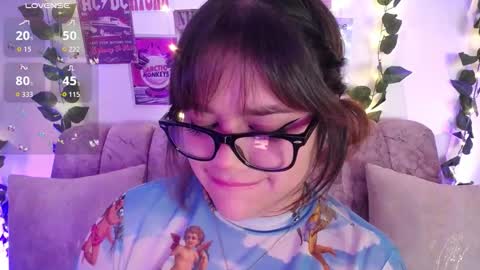 Snapshot of chaarlotte_1 chatting on 11, 11, 2025 charlotte online show from 11, 11, 2025