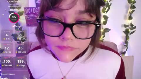 Snapshot of chaarlotte_1 chatting on 22, 11, 2025 charlotte online show from 22, 11, 2025