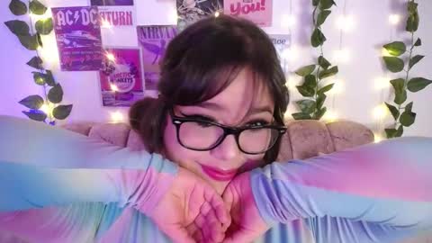 Snapshot of chaarlotte_1 chatting on 16, 12, 2025 charlotte online show from 16, 12, 2025