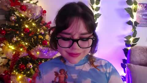 Snapshot of chaarlotte_1 chatting on 18, 12, 2025 charlotte online show from 18, 12, 2025