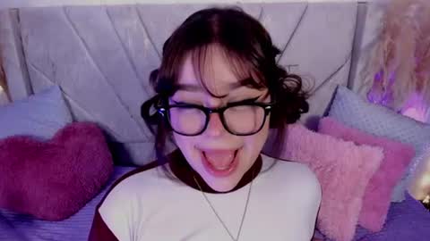 Snapshot of chaarlotte_1 chatting on 19, 7, 2026 charlotte online show from 19, 7, 2026