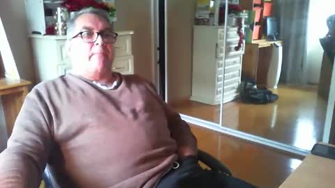 Snapshot of chalkstall chatting on 15, 9, 2025 Chalky online show from 15, 9, 2025