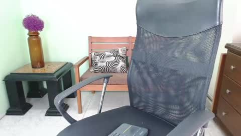 Snapshot of chalonvera chatting on 5, 6, 2026 Chalon online show from 5, 6, 2026