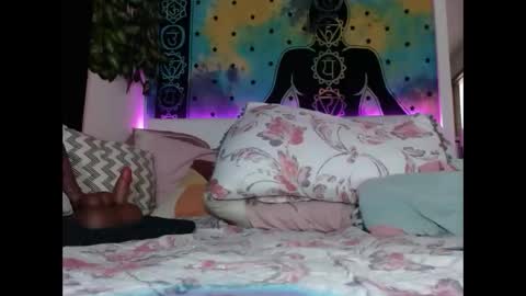 Snapshot of chaneel_ chatting on 12, 1, 2025 Chanel M. online show from 12, 1, 2025