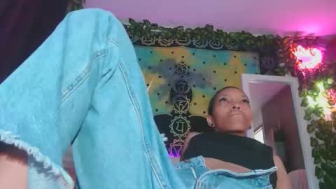 Snapshot of chaneel_ chatting on 27, 9, 2025 Chanel M. online show from 27, 9, 2025