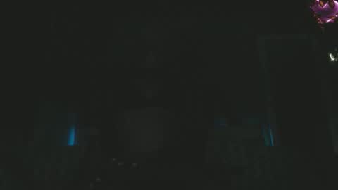 Snapshot of chaneel_ chatting on 15, 4, 2026 Chanel M. online show from 15, 4, 2026