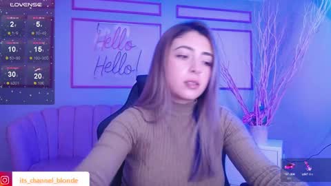 channel_blonde_a online show from 4, 1, 2025
