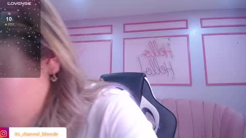 channel_blonde_a online show from 16, 1, 2025