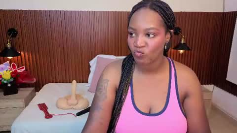 Snapshot of channel_brunette chatting on 23, 6, 2026 Chanel online show from 23, 6, 2026