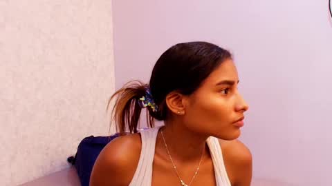 Raquel  online show from 1, 10, 2025