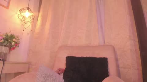 Snapshot of chantall_valkoba chatting on 11, 12, 2024 Chantall online show from 11, 12, 2024