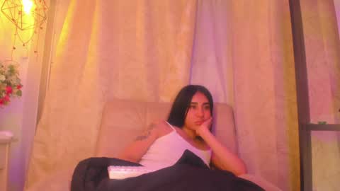 Snapshot of chantall_valkoba chatting on 20, 12, 2024 Chantall online show from 20, 12, 2024