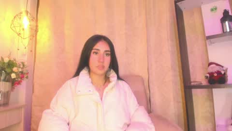 Snapshot of chantall_valkoba chatting on 24, 12, 2024 Chantall online show from 24, 12, 2024