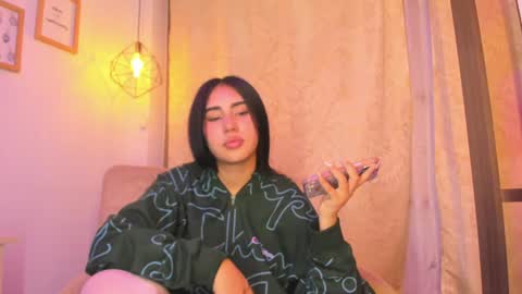 Snapshot of chantall_valkoba chatting on 13, 1, 2025 Chantall online show from 13, 1, 2025