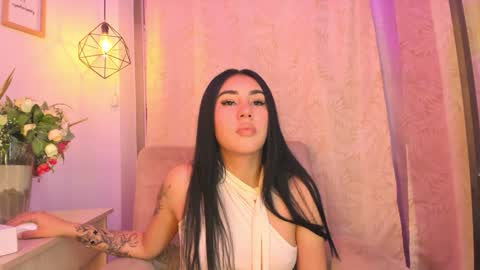 Snapshot of chantall_valkoba chatting on 27, 1, 2025 Chantall online show from 27, 1, 2025