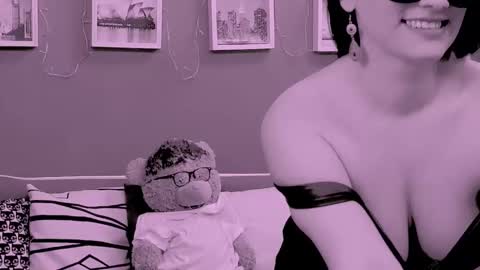 Snapshot of chantallovely chatting on 8, 2, 2026 The Queen online show from 8, 2, 2026