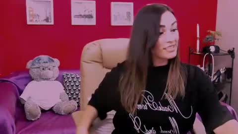 The Queen online show from 4, 8, 2026