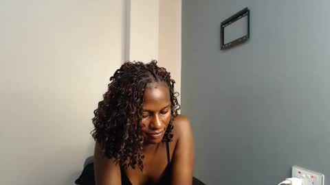 Snapshot of chantelsamz2 chatting on 30, 11, 2025 Chantel online show from 30, 11, 2025