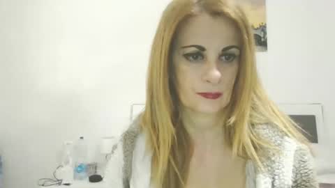 chanthal93431 online show from 4, 10, 2025