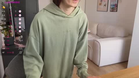 Snapshot of chantwow chatting on 14, 9, 2025 Liz online show from 14, 9, 2025