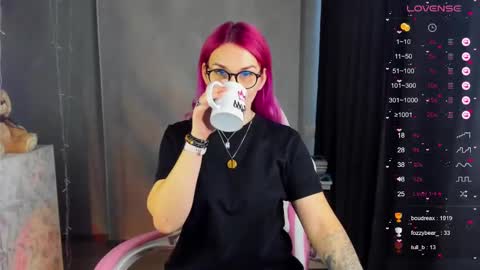 Snapshot of chaoka_ chatting on 19, 1, 2025 Suzanna Snow online show from 19, 1, 2025