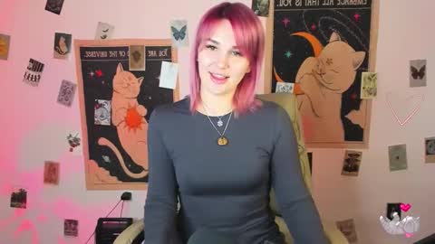 Snapshot of chaoka_ chatting on 30, 10, 2025 Suzanna Snow online show from 30, 10, 2025