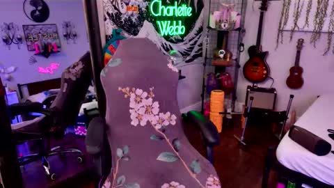 Charlette Webb online show from 17, 11, 2025
