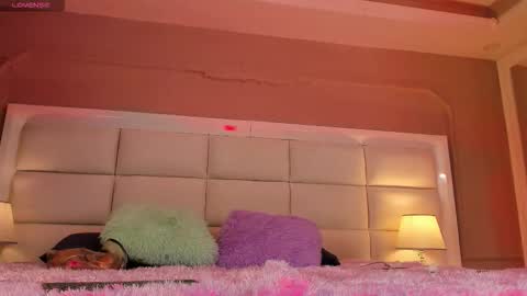 Snapshot of charlie_storm_ chatting on 12, 11, 2025 online show from 12, 11, 2025