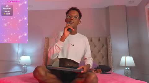 Snapshot of charlie_storm_ chatting on 10, 1, 2026 online show from 10, 1, 2026