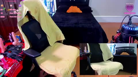 Snapshot of charlietaylorr__ chatting on 13, 12, 2024 Charlie online show from 13, 12, 2024