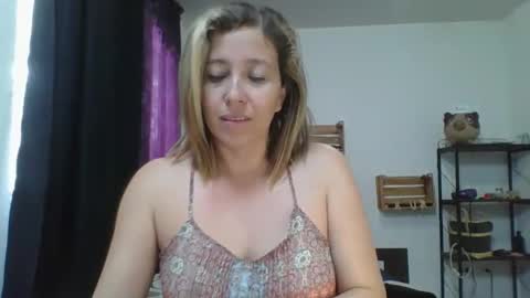 Snapshot of charlot_ponze chatting on 20, 12, 2024 charlott online show from 20, 12, 2024
