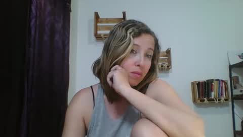 Snapshot of charlot_ponze chatting on 14, 2, 2025 charlott online show from 14, 2, 2025